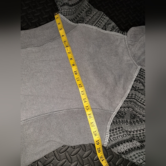 Rare limited edition lululemon sweater - Picture 11 of 12